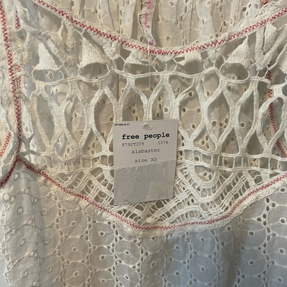 Free People Lacey Flowy Top- NWT! - Picture 10 of 12